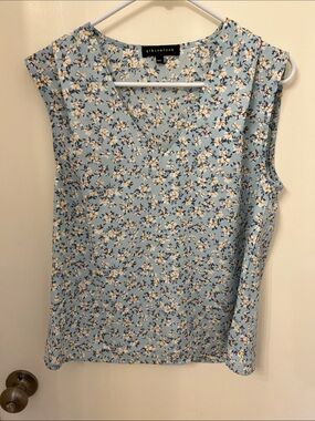 Gibson Light Blue Floral V-Neck Camisole